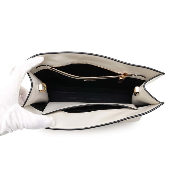 Prada Medium Handbag Saffiano Leather White - Picture 6 of 16